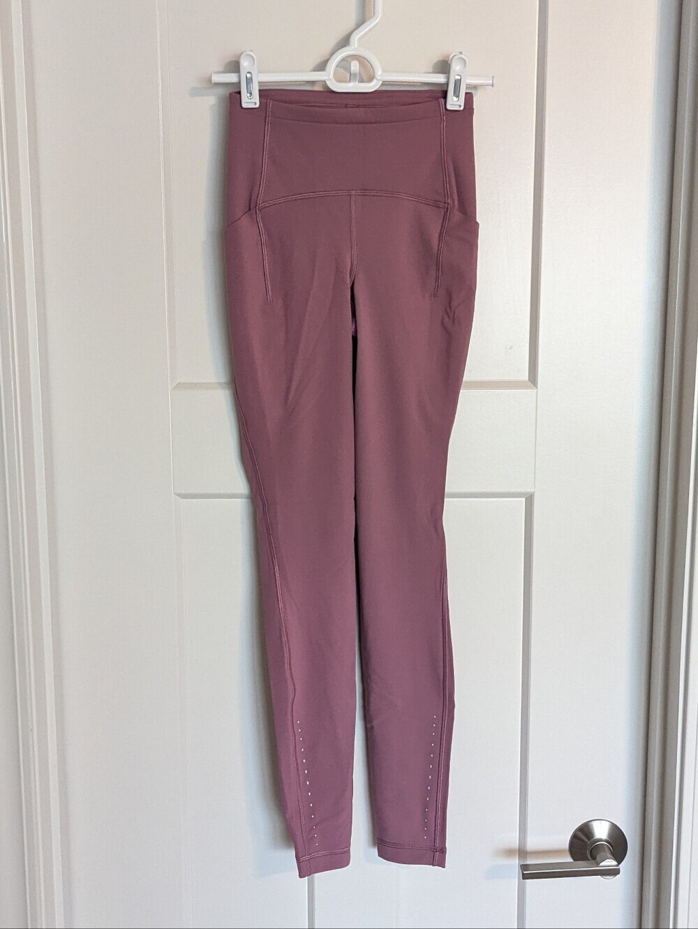 Lululemon Swift Speed HR 28" Leggings - Velvet Dust sz 0